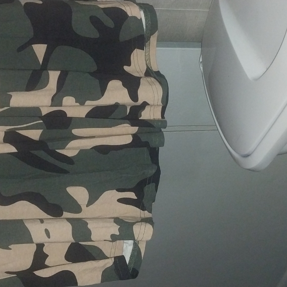 Camo gathered front short sleeve - Picture 7 of 9